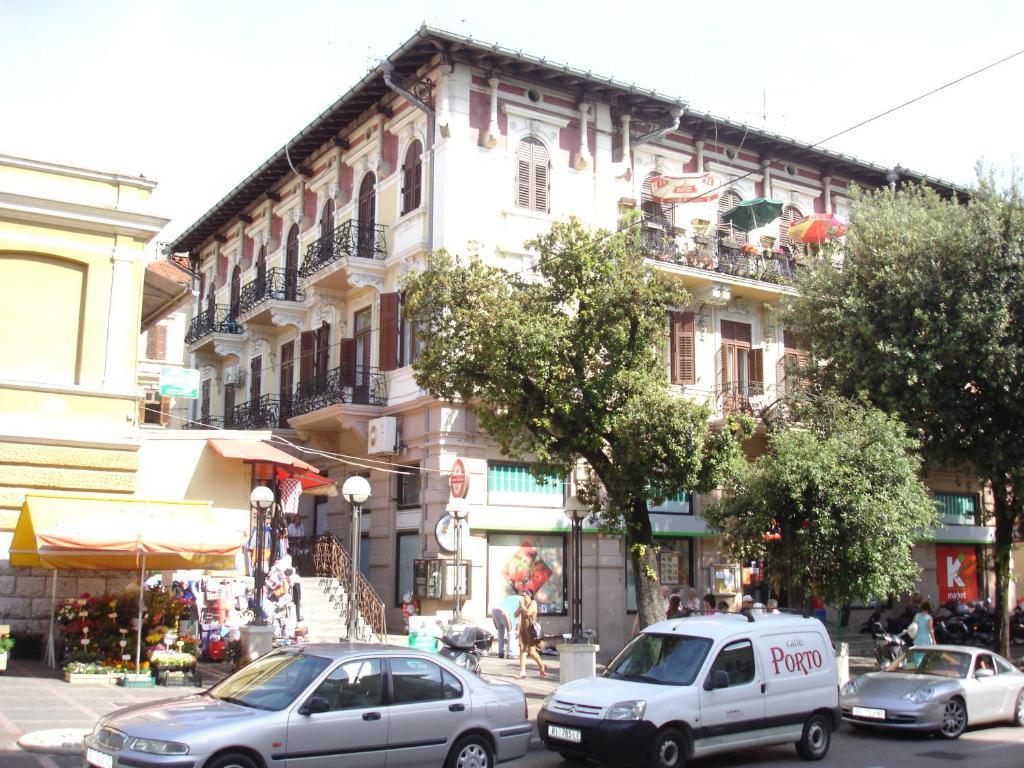 Green Market Apartment Opatija Luaran gambar